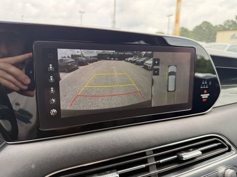 Used 2022 Hyundai Palisade Limited FWD image 13