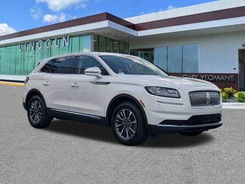 Certified 2023 Lincoln Nautilus FWD image 2