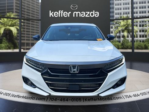 Used 2022 Honda Accord Sport image 2