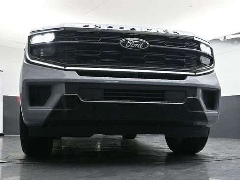 New 2026 Ford Expedition Platinum w/ Stealth Performance Package image 25