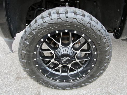 Used 2018 Chevrolet Colorado LT image 12