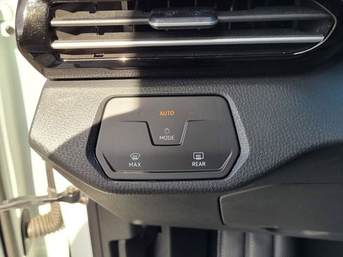 Certified 2023 Volkswagen ID.4 Pro RWD image 31