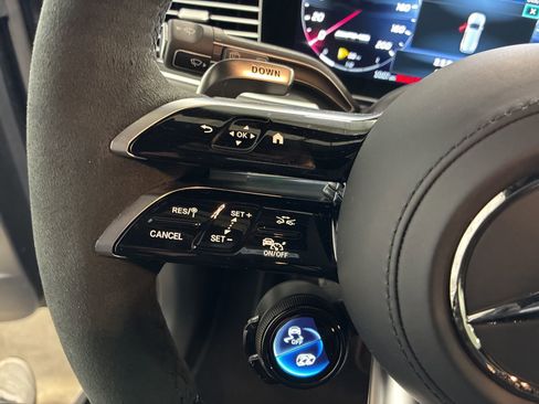 Used 2026 Mercedes-Benz GLS 63 AMG 4MATIC image 11