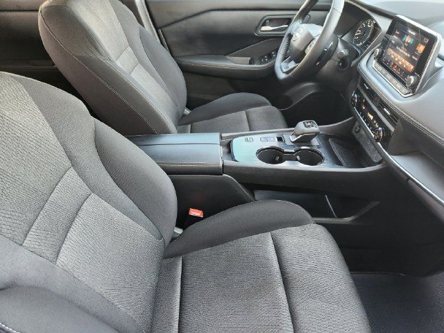 Used 2026 Nissan Rogue SV FWD image 19