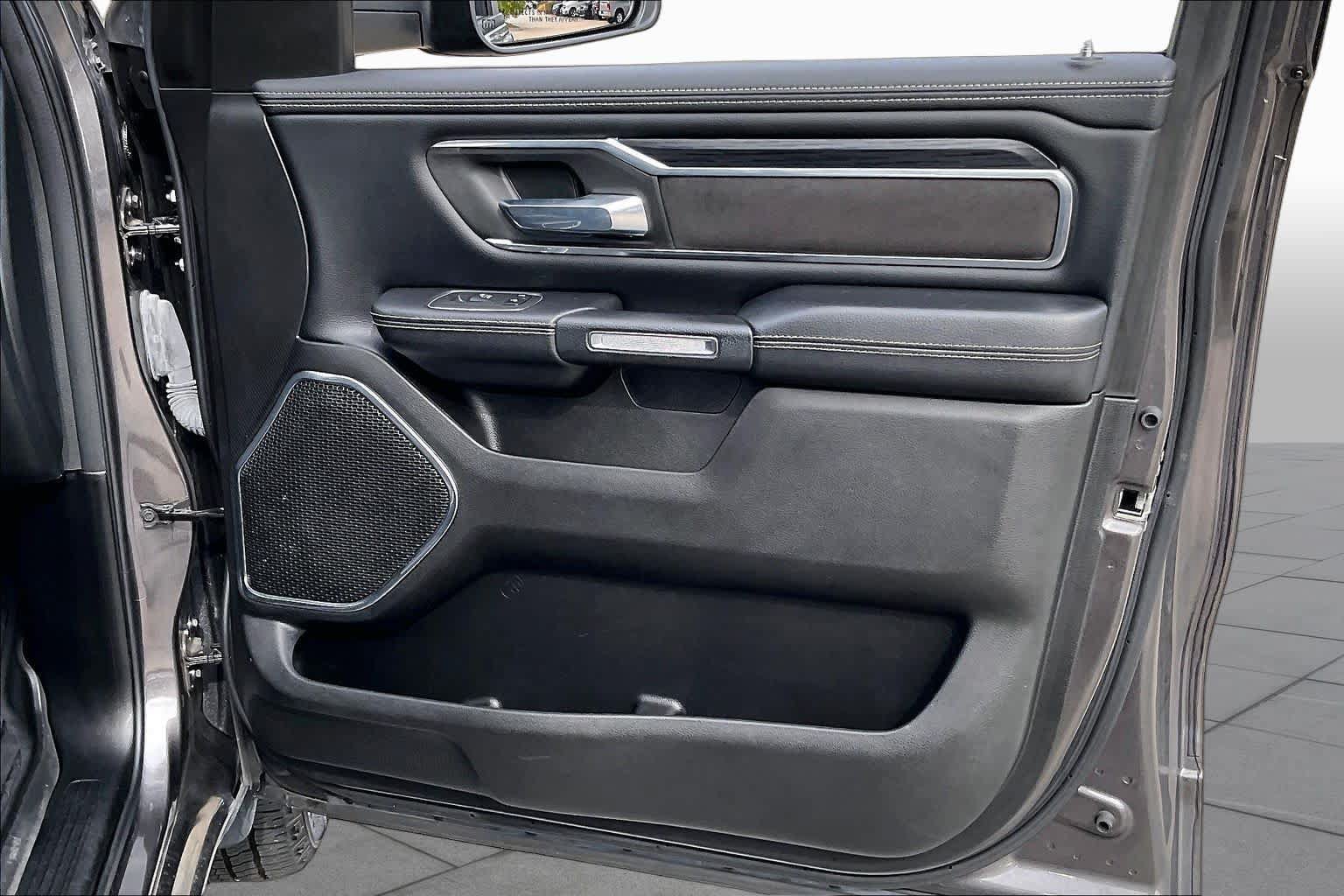 Used 2024 RAM 1500 Laramie AWD/4WD image 22