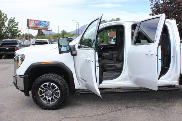 Used 2024 GMC Sierra 3500 SLE w/ SLE Convenience Package AWD/4WD image 11