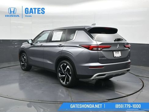 Used 2024 Mitsubishi Outlander SE AWD/4WD image 8