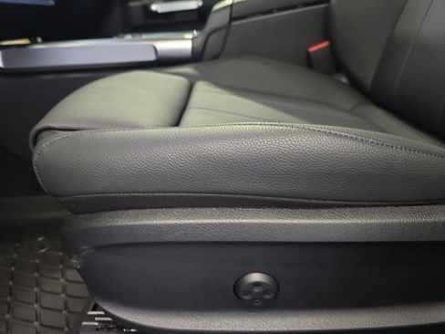 New 2026 Mercedes-Benz GLB 250 image 30