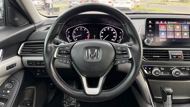 Used 2018 Honda Accord Touring image 30