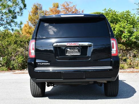 Used 2018 GMC Yukon Denali w/ Denali Ultimate Package image 28