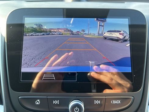 Used 2025 Chevrolet Malibu LT image 31