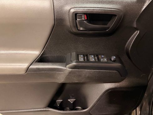 Used 2023 Toyota Tacoma SR AWD/4WD image 13