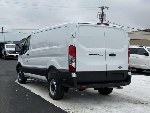 New 2026 Ford Transit 250 Low Roof w/ Load Area Protection Package RWD image 5