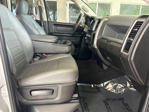 Used 2019 RAM 1500 Express RWD image 24