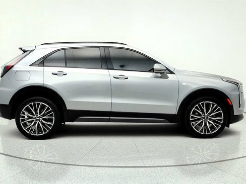 Used 2024 Cadillac XT4 Sport FWD image 4