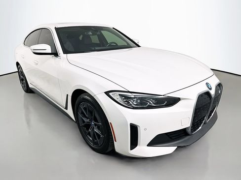 Used 2024 BMW i4 eDrive35 w/ Convenience Package RWD image 3