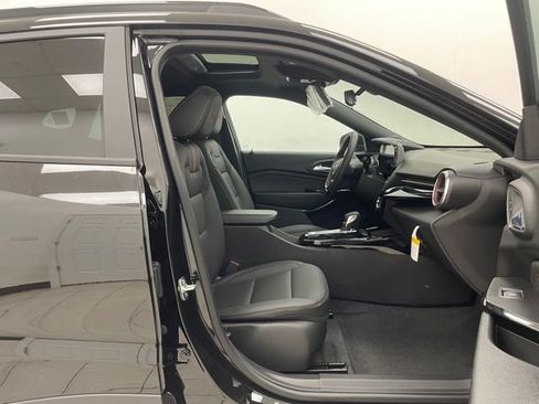 New 2026 Chevrolet Trax RS w/ Sunroof Package image 15