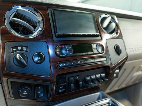 Used 2008 Ford F350 4x4 Crew Cab Super Duty image 12
