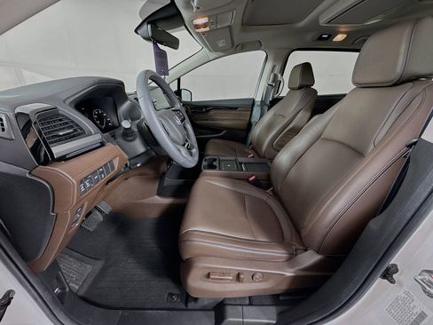 Used 2025 Honda Odyssey Touring image 24