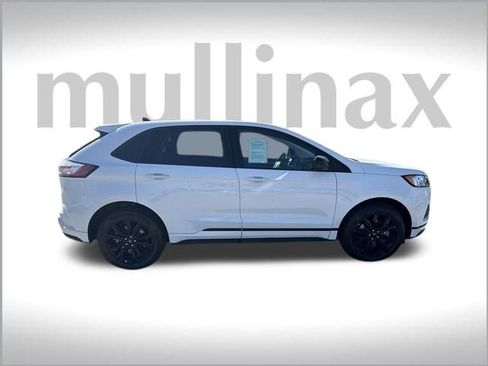 New 2024 Ford Edge SE w/ Black Appearance Package image 16