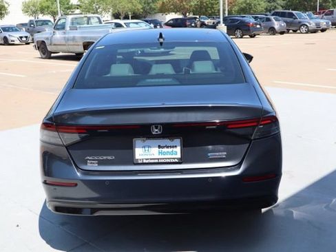 Used 2025 Honda Accord Touring image 7