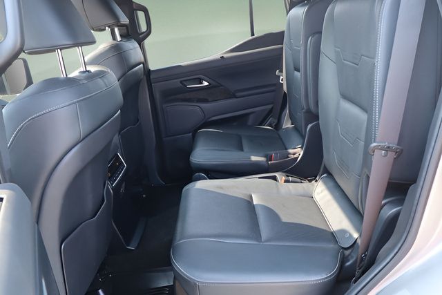 Used 2024 Lexus GX 550 w/ Accessory Package (2T) AWD/4WD image 25