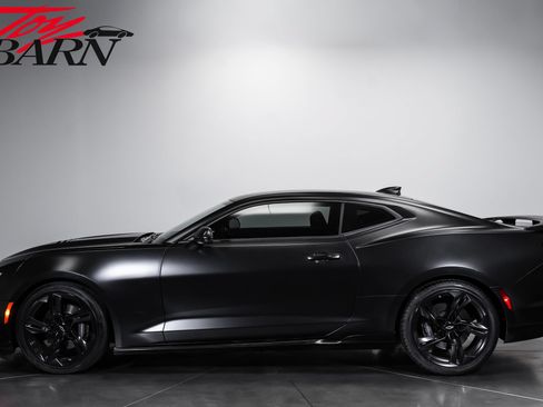 Used 2022 Chevrolet Camaro SS RWD image 2