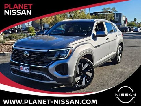Used 2024 Volkswagen Atlas Cross Sport SE AWD/4WD image 1
