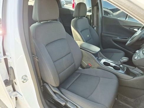 Used 2024 Chevrolet Malibu LS FWD image 12