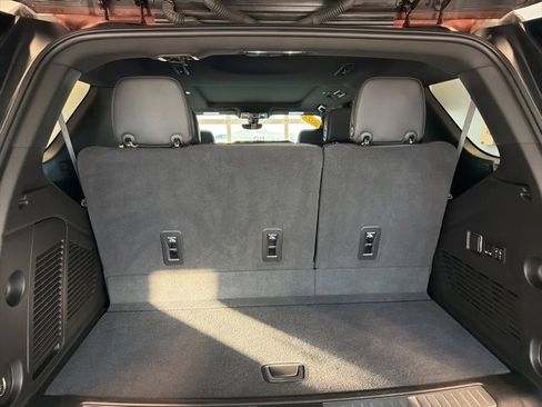 Used 2022 Chevrolet Tahoe High Country image 23