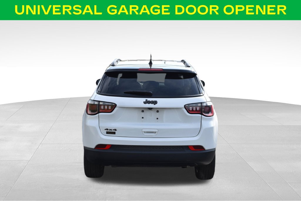Used 2024 Jeep Compass Latitude w/ Convenience Group AWD/4WD image 10