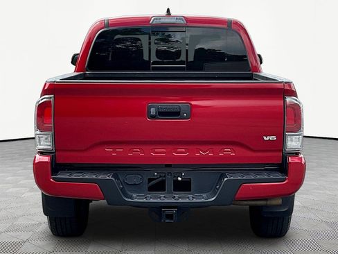 Used 2022 Toyota Tacoma TRD Sport AWD/4WD image 5