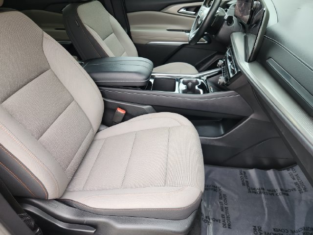 Used 2026 Chevrolet Traverse LT w/ Driver Confidence Package FWD image 15