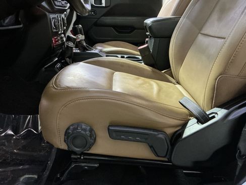 Used 2021 Jeep Wrangler Unlimited Rubicon image 22