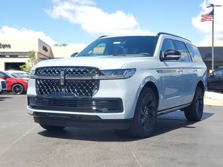 New 2026 Lincoln Navigator Reserve w/ Jet Appearance Package AWD/4WD video 2