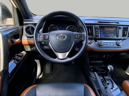 Used 2017 Toyota RAV4 SE w/ Advanced Technology Package FWD image 6