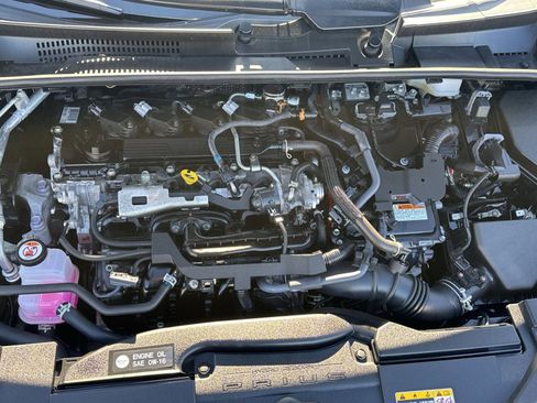 Used 2024 Toyota Prius XLE image 32