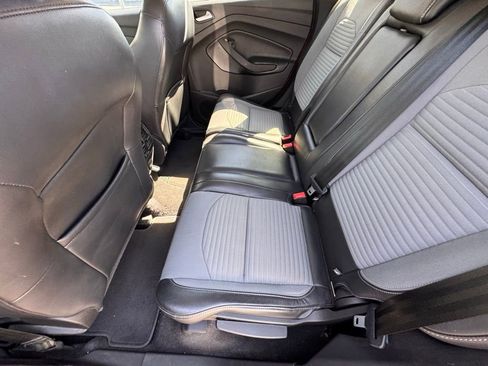 Used 2018 Ford Escape SE w/ SE Sport Appearance Package AWD/4WD image 10