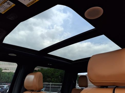 Used 2024 Ford F250 Platinum w/ FX4 Off-Road Package image 16