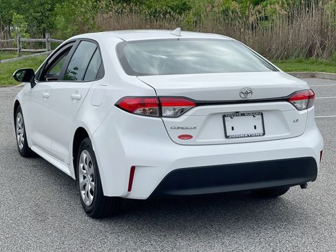 Certified 2025 Toyota Corolla LE FWD image 14