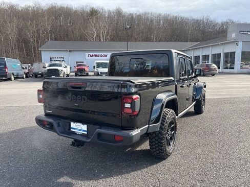 Used 2024 Jeep Gladiator Sport image 4