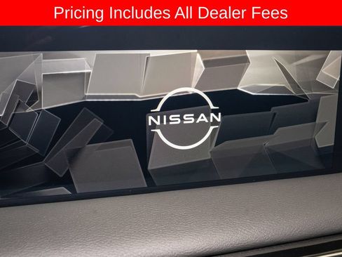 Certified 2025 Nissan Armada SL w/ Captain's Chari Seat Package AWD/4WD image 16