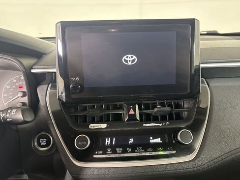 Used 2023 Toyota Corolla Cross LE image 14