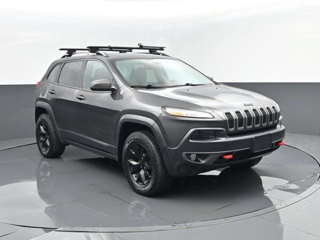 Used 2016 Jeep Cherokee Trailhawk w/ Leather Interior Group AWD/4WD image 3