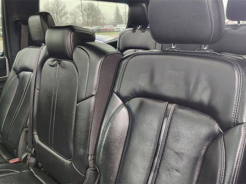 Used 2023 Jeep Wagoneer 4WD w/ Premium Group I image 29