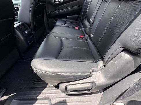 Used 2015 Nissan Pathfinder Platinum w/ Cargo Package FWD image 31