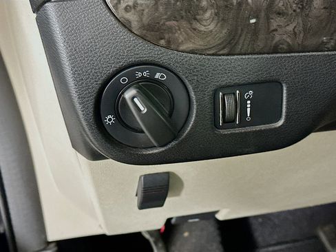 Used 2013 Dodge Grand Caravan SXT w/ Entertainment Group 1 image 16