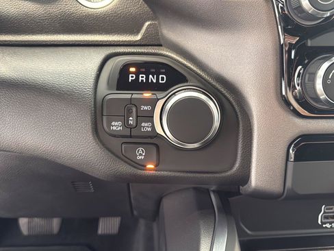 Used 2026 RAM 1500 Express AWD/4WD image 23