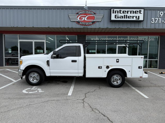 Used 2017 Ford F250 XL w/ Power Equipment Group RWD image 5