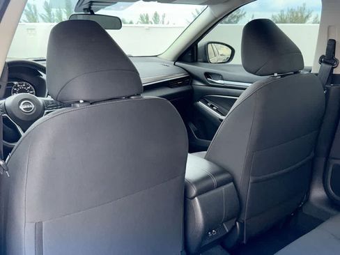 Used 2023 Nissan Altima 2.5 SV FWD image 23